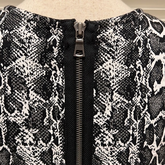 48. Karen Kane Leopard Print Dress - Picture 8 of 12